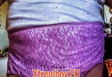 Vieille lope au service des mâles