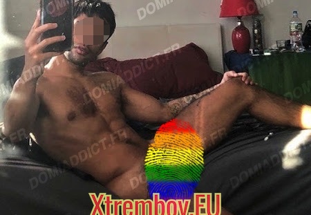 Mec bi rech bon suceur en plan forêt